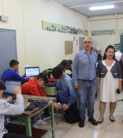 Emprende en Cinco Villas en la Comunidad Educativa (Taller de Robotica)