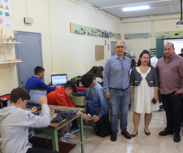Emprende en Cinco Villas en la Comunidad Educativa (Taller de Robotica)